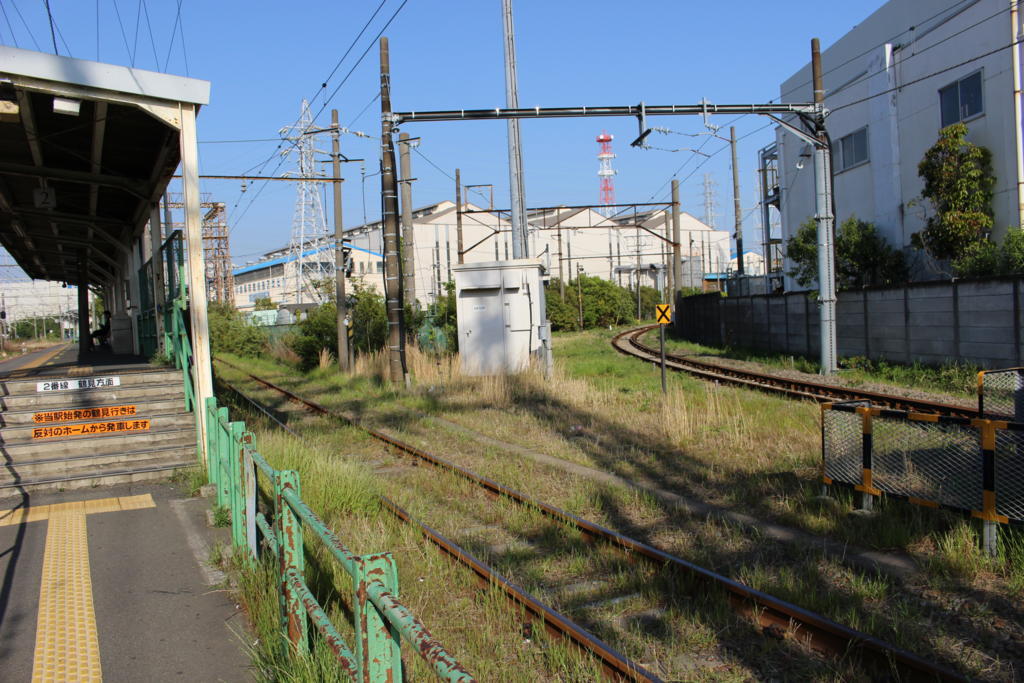 大川支線への分岐点　武蔵白石駅には大川支線のホームはありません