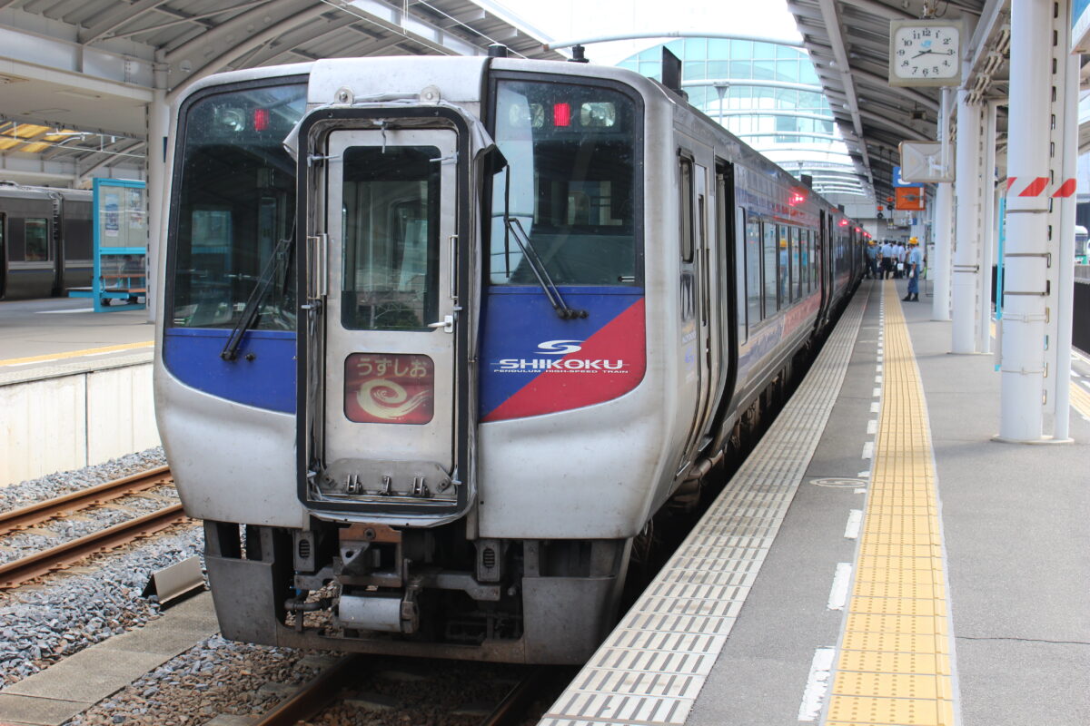 岡山駅乗り入れが中止となる特急「うずしお」